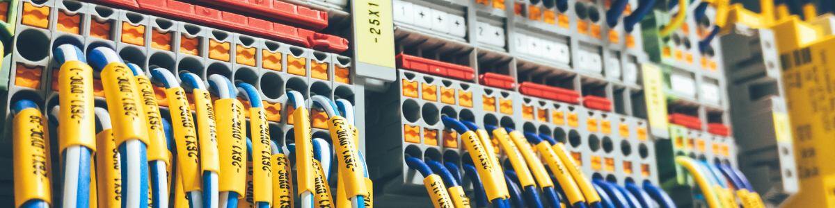 Cuánto Cobra un Electricista. Consejos para Contratar a un Profesional en CDMX en 2025